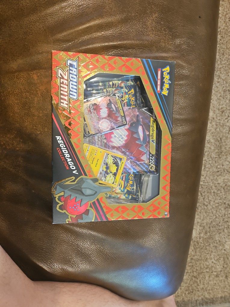 Crown Zenith Regidrago V Box Pokemon