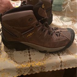$90 Size 13