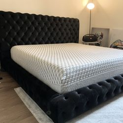 New King Bed Frame With Mattress