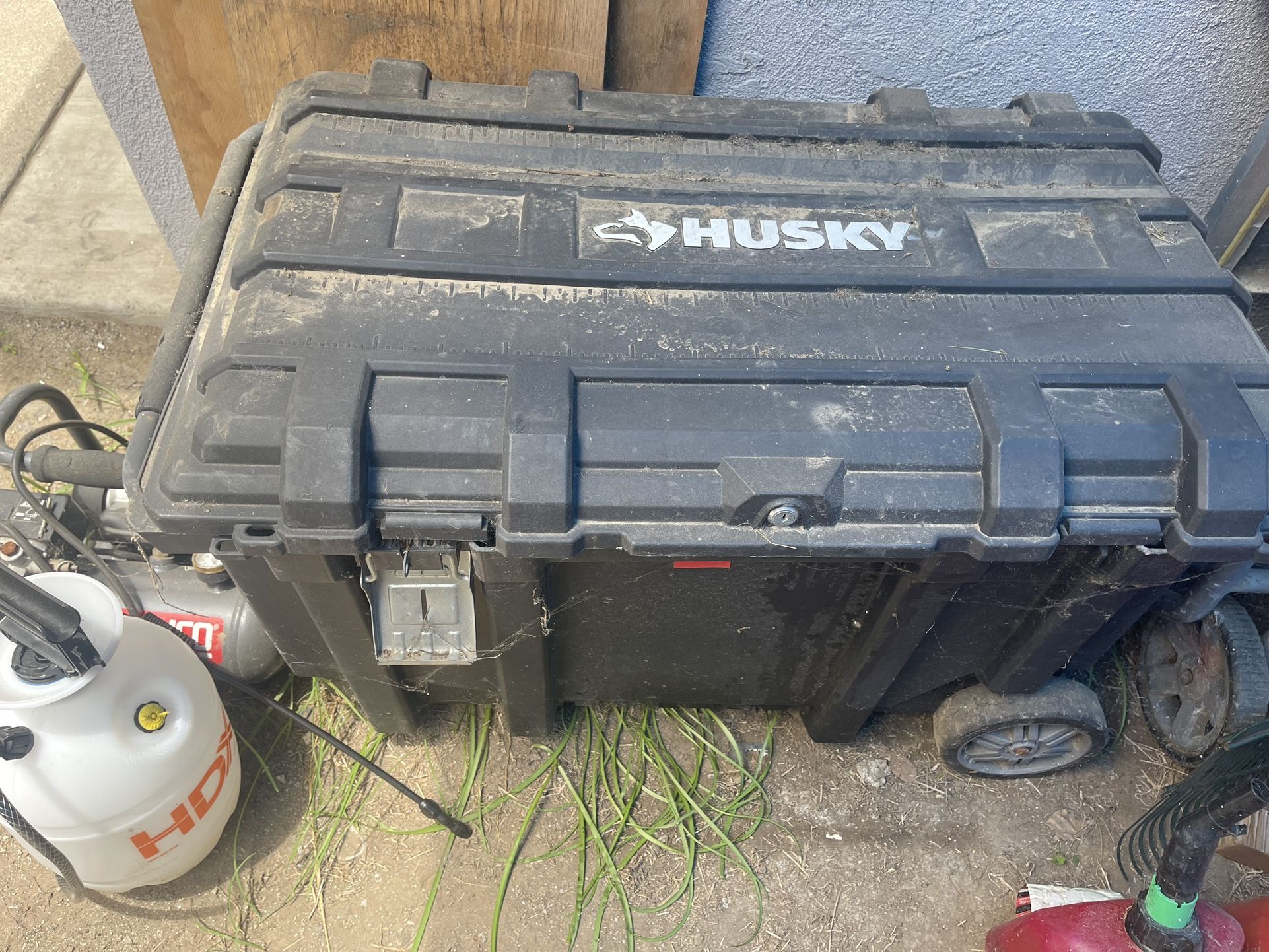 Husky Box