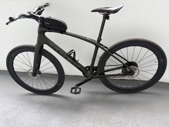 2025 Trek FX Sport SL 5 ( upgraded) Full Carbon Fiber Bike Size Medium