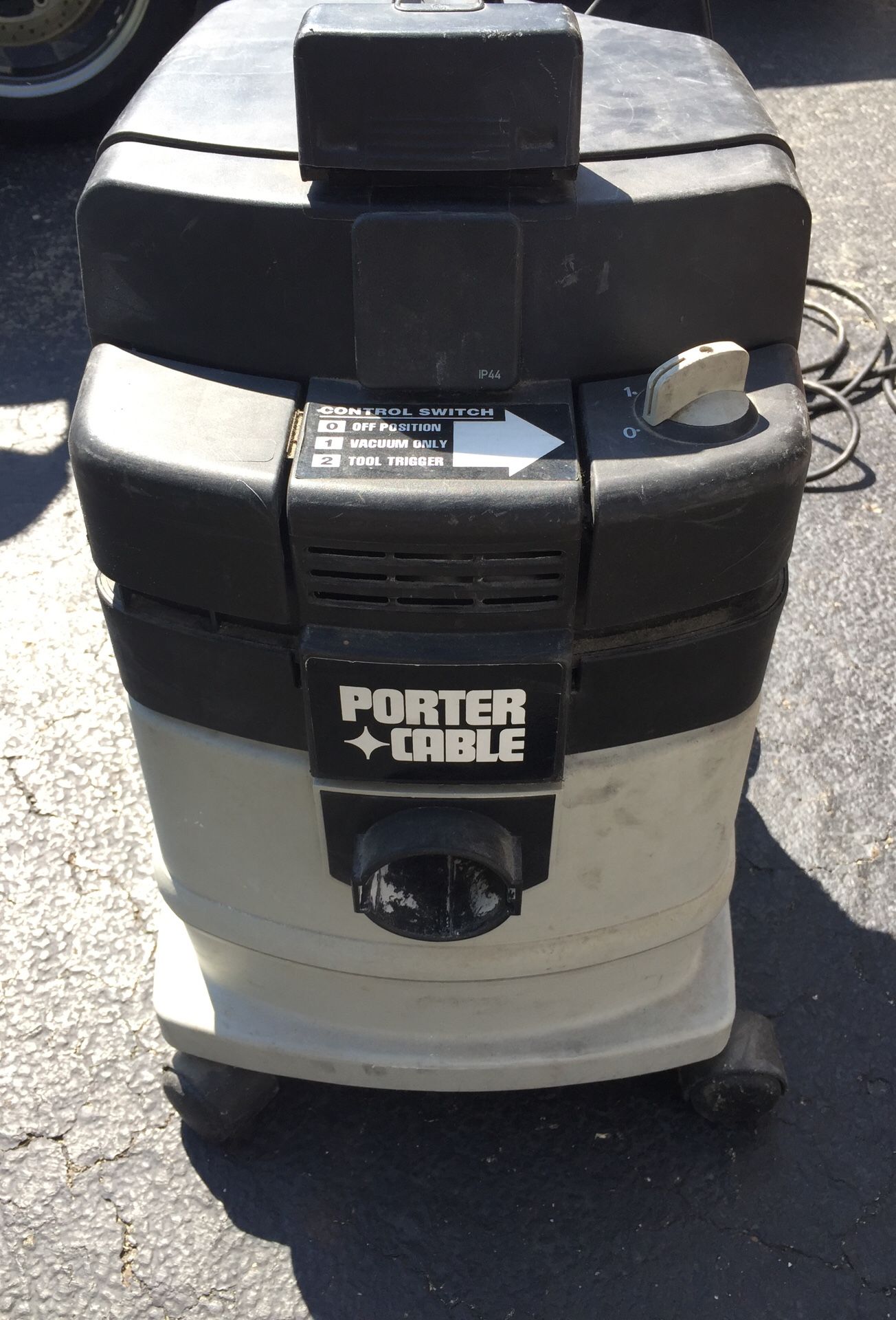 Porter Cable 7810 Tool Triggered Wet/Dry vacuum for Sale in Algonquin