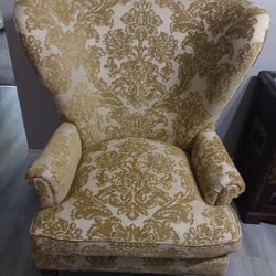 PEARSON DAMASK WING CHAIR IN PERFECT CONDITION 