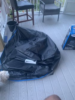 Reese explore rooftop cargo bag