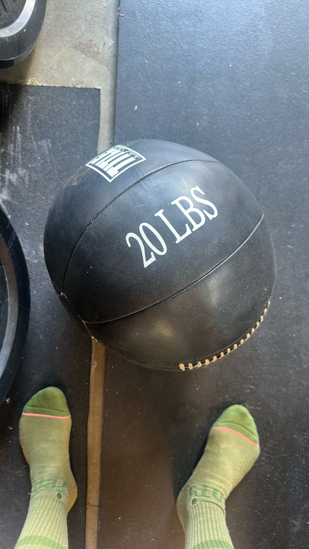 20 Lb Medicine Ball