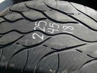 225 45 18 one good car tire for sale