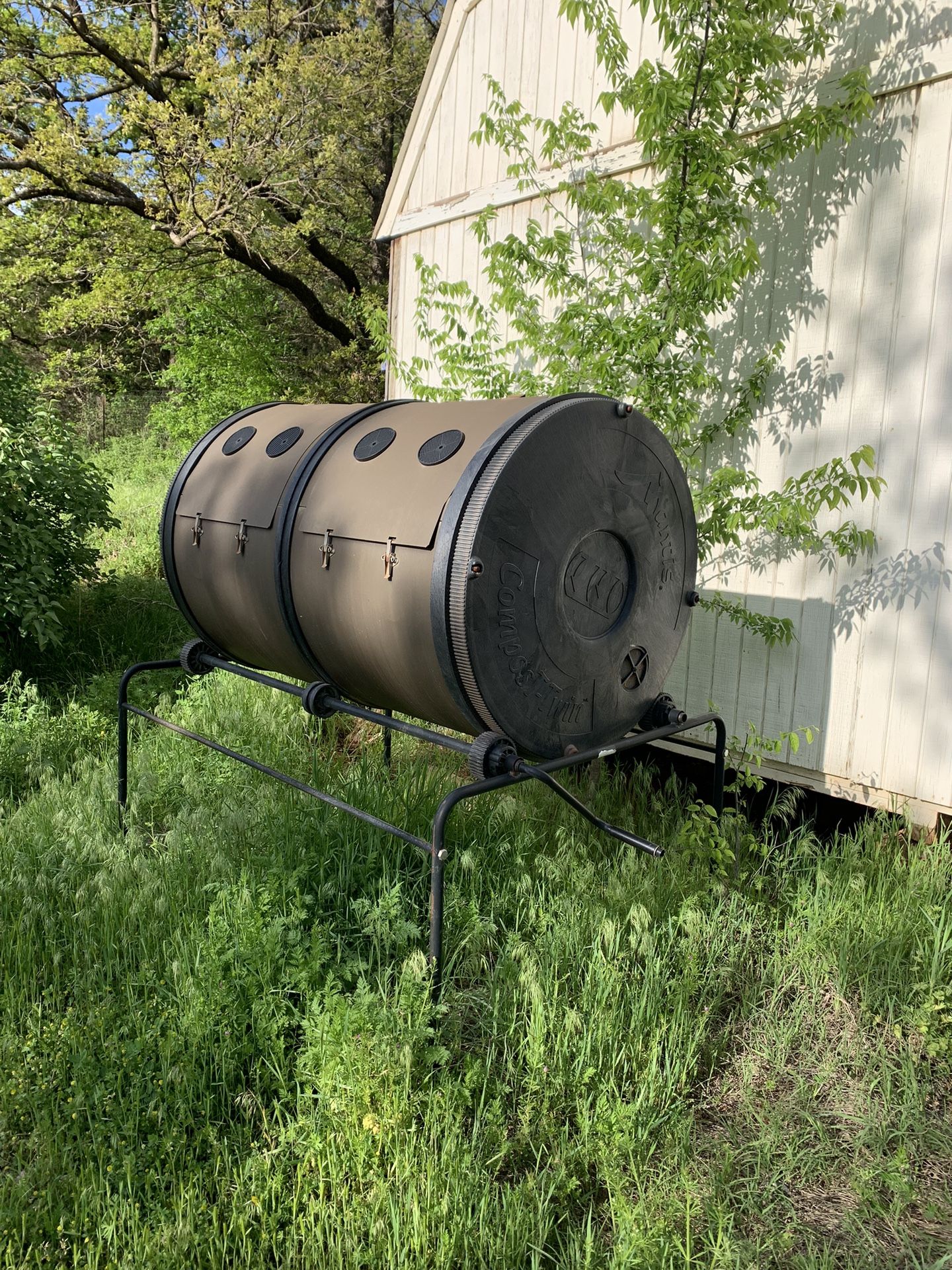 Mantis ComposT-twin Composter.
