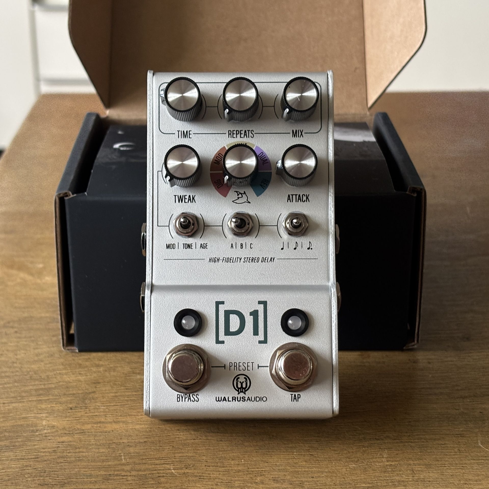 NEW Walrus Audio Mako Series D1 Guitar/Synth Delay Pedal - Version 2