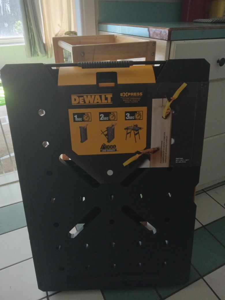DEWALT EXPRESS FOLDING WORKBENCH
