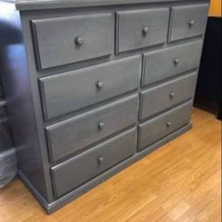 Nine Drawers Dresser 