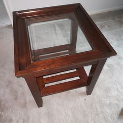 Mahogany Coffee Table Corner