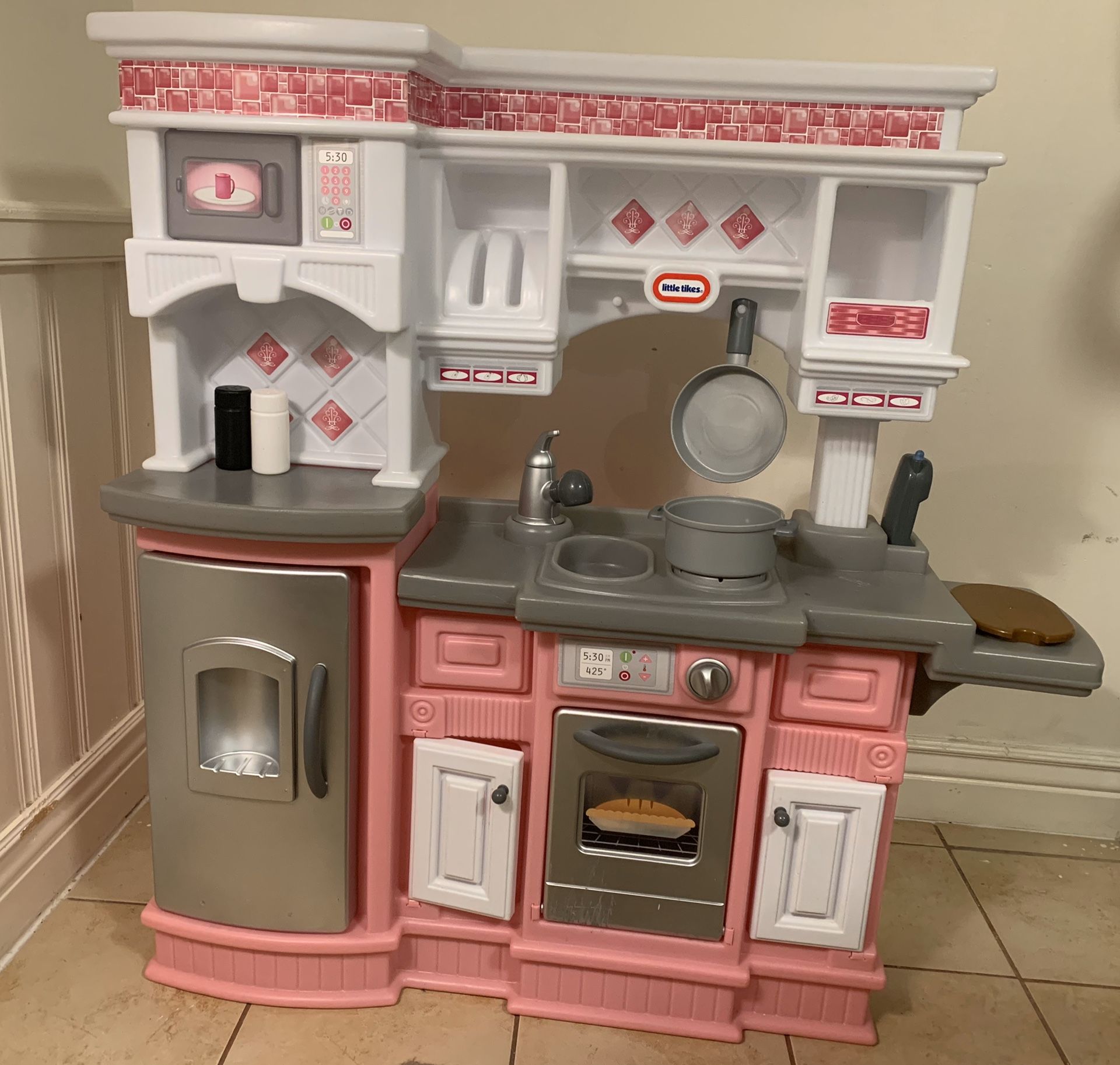 Little Tikes Kitchen