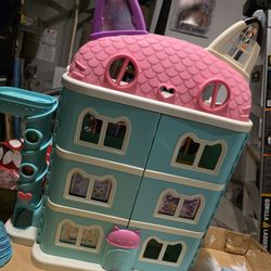 Gabby Doll House 