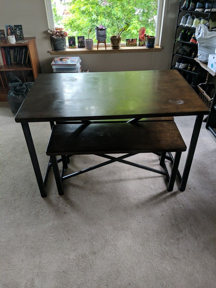 DINING ROOM TABLE