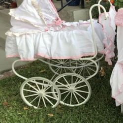 Vintage baby bed and Carriage stroller 