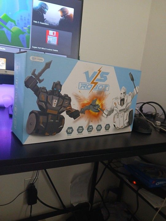 A "Vs Robot" Never Used Or Opened If Price Is Not Liked We Can Bargain For A Different One