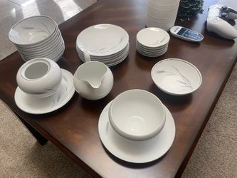 Johann Haviland / Bavaria Germany Plates And Tea Cups