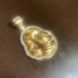 Gold Diamond Pendant 