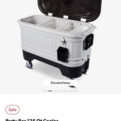 Igloo Party Bar 125qt Cooler
