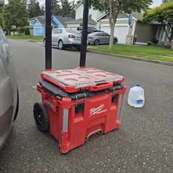 Milwaukee Packout Rolling Tool Box with Organizer – Used