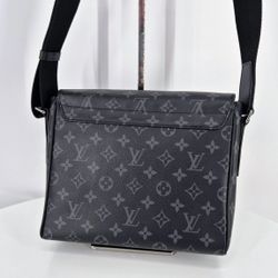 Black LV Bag Cross-Body Adjustable- Amazing Condition 