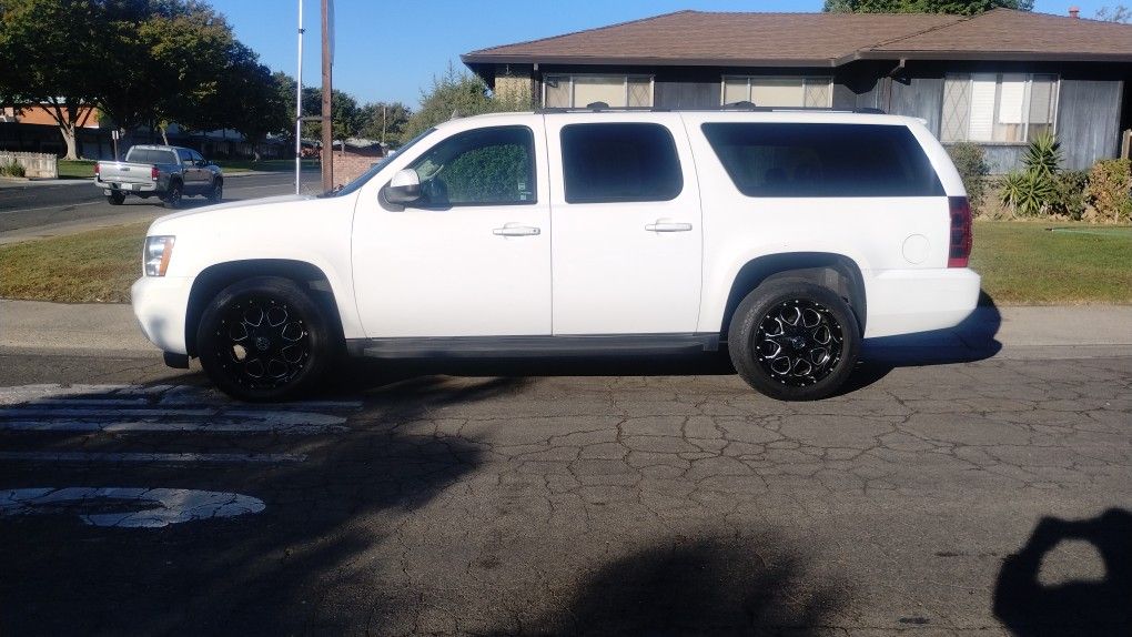2014 Chevrolet Suburban