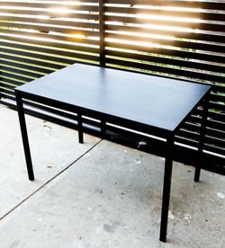 SMALL DINING TABLE/DESK