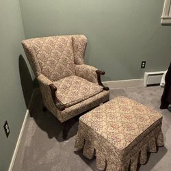 Chair With Ottoman 