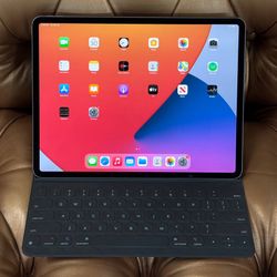 Apple iPad Pro 12.9" 4th Gen, 128GB, Space Gray, Wi-Fi - Good Keyboard Case