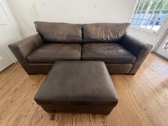 Pottery Barn Turner Square Arm Leather Sofa and Matching Ottoman 86”