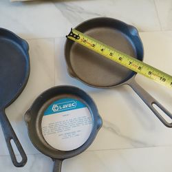Brand New Lavec 3 Piece Cast Iron Skillet Set