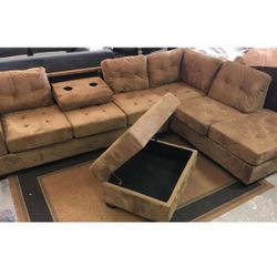 Heights Taupe Reversible Sectional with Storage Ottoman /couch /Living room set