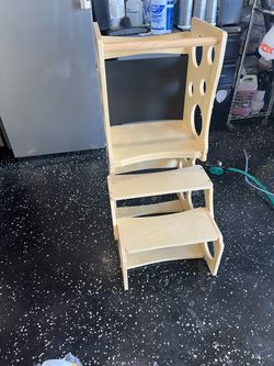 Toddlers wooden step stool/ desk