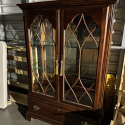 China Glass Cabinet With 2 Glass Shelves 
