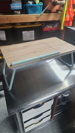 Portable Laptop Desk  (READ FULL DESCRIPTION) 
