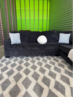 Ashley furniture sectional sofa couch (DELIVERY AVAILABLE)