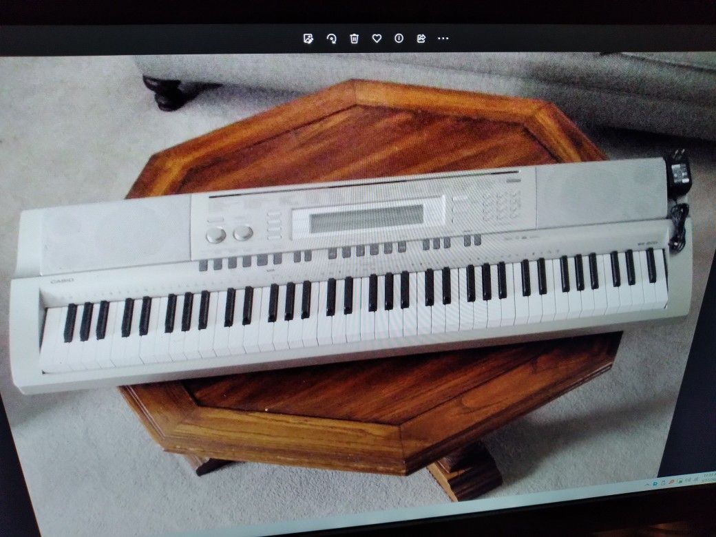 Casio Wk200 Keyboard Sampling Synth Electric Piano 76 Key