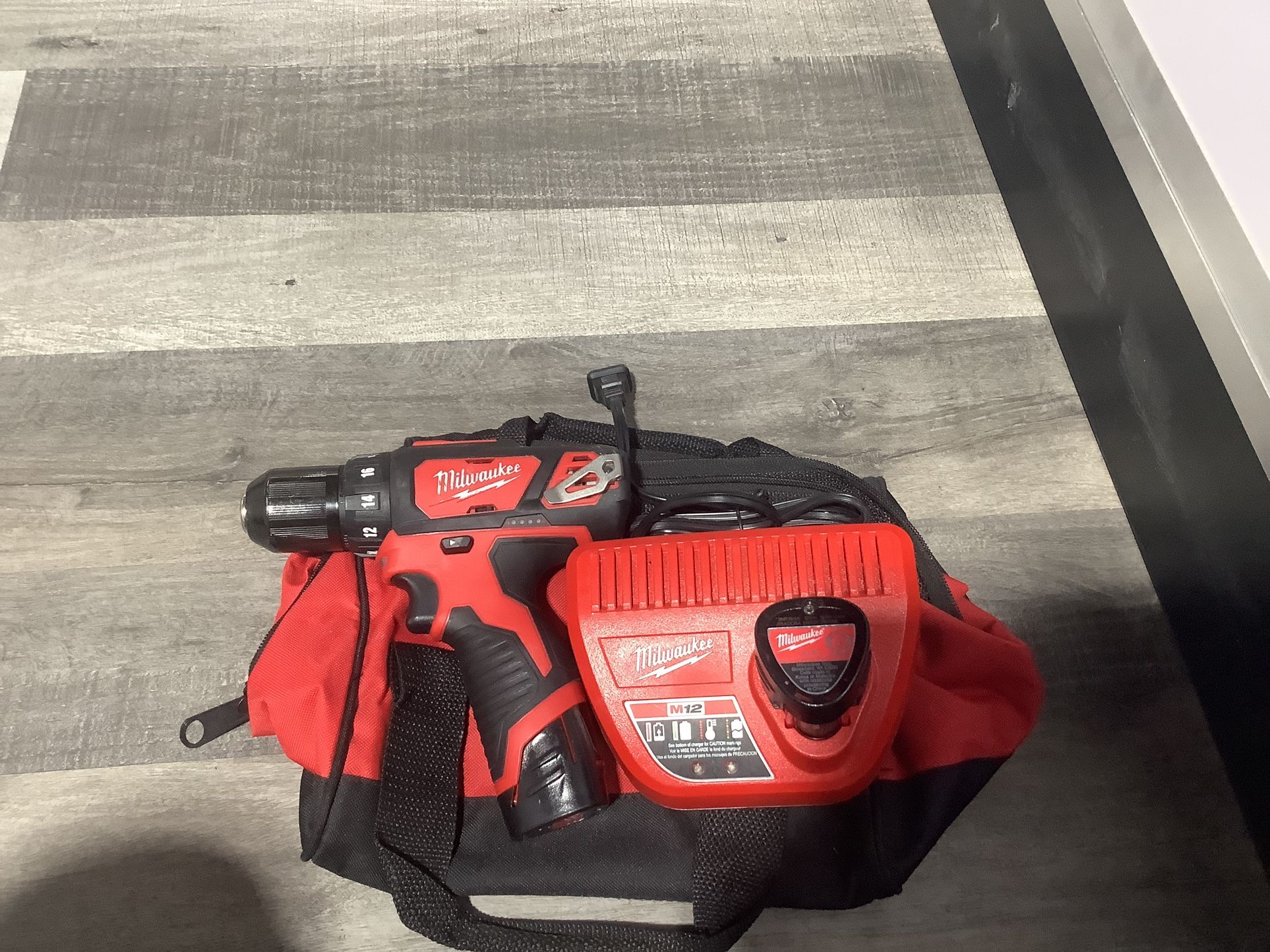 Milwaukee M12 Drill