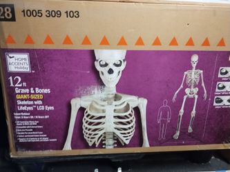 Home Accents Holiday 12ft Giant Skeleton with LCD Eyes
