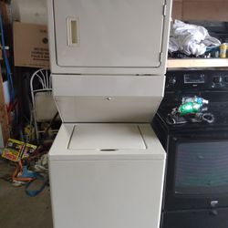 Whirlpool Stackable Electric Dryer And Washer They Both Work Great Still Like New