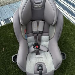 Nuna Rava Convertible Car Seat