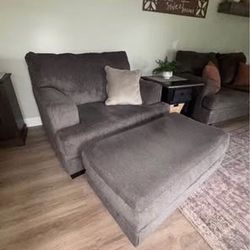 Signature Design by Ashley Oversized Chair Chair and Half Ottoman Grey 
