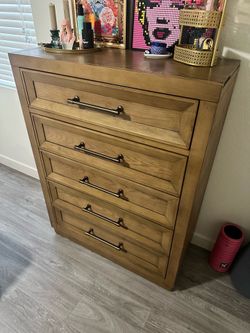 Dresser