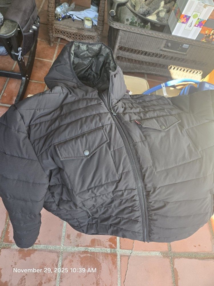 Levi's Puffer Jacket