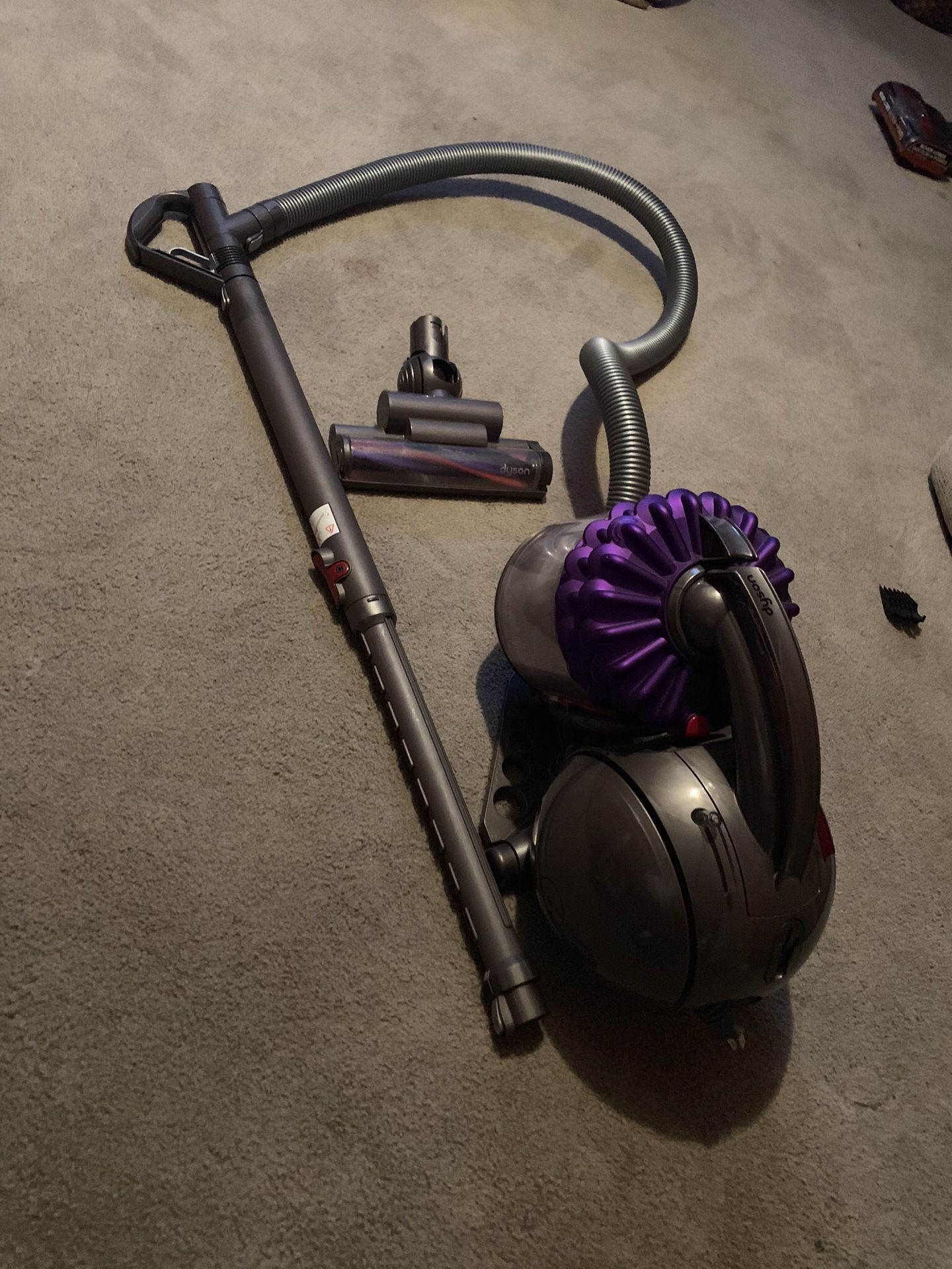 Dyson ball vacuum