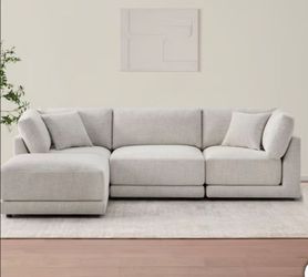 Light Gray Modular Sectional Sofa with Chaise