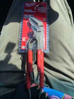 Milwaukee pliers