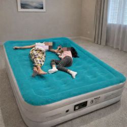 New In Box Inflatable Air Bed Sleeping Mattress With Built Plugin Pump To Inflate Or Deflate 18 Inch Tall 550 Lbs Capacity