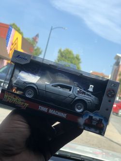 Jada back to the future 2 die cast time machine