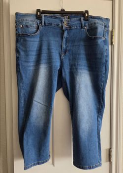 Bloomchic Stretch Capris!